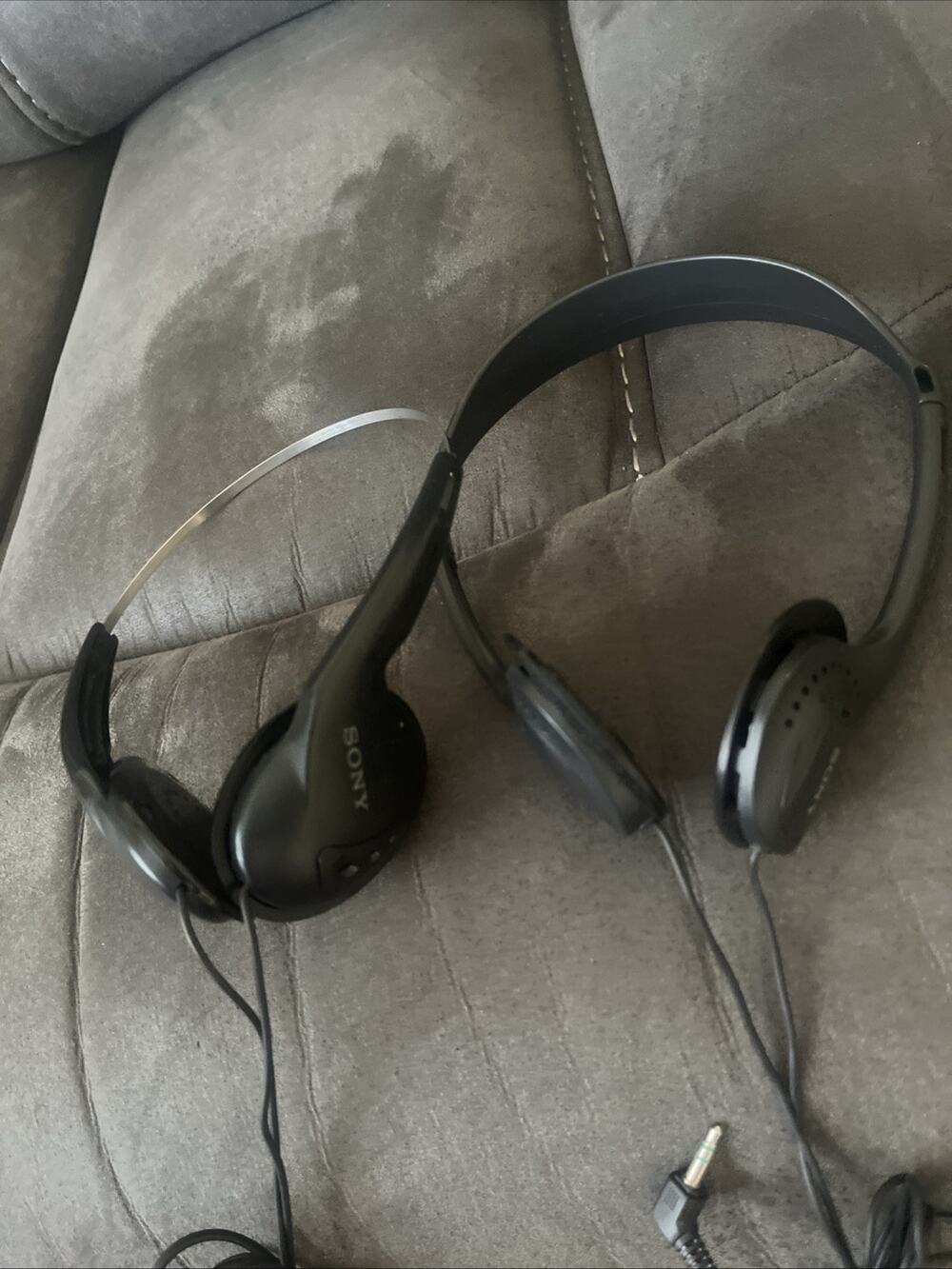 2 Vintage Sony MDR On-Ear Lightweight Stereo Headphones Tested Walkman